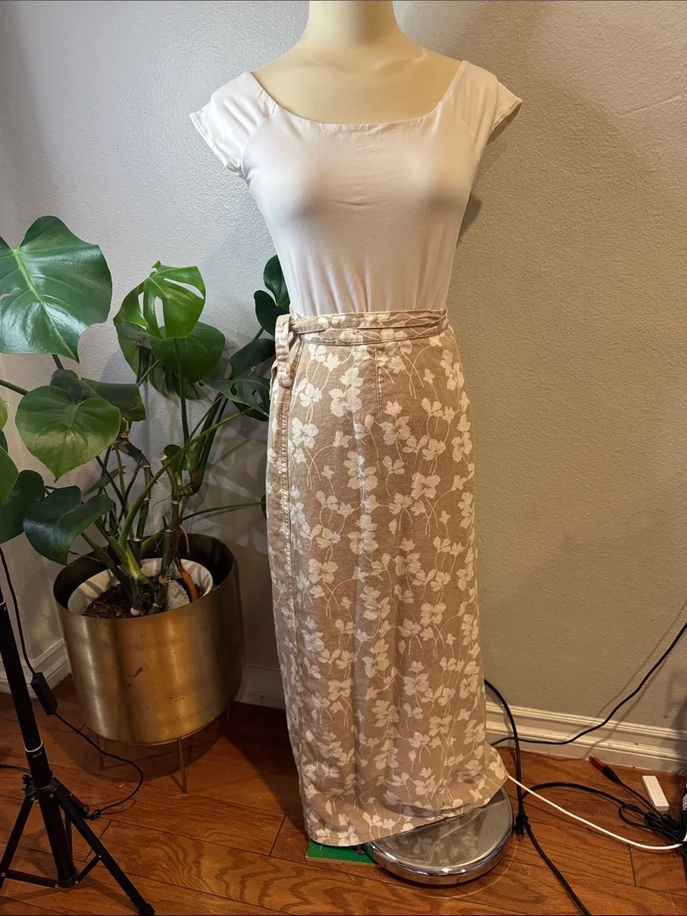 Liz Claiborne Beige Maxi Wrap Skirt with White Floral Embroidery